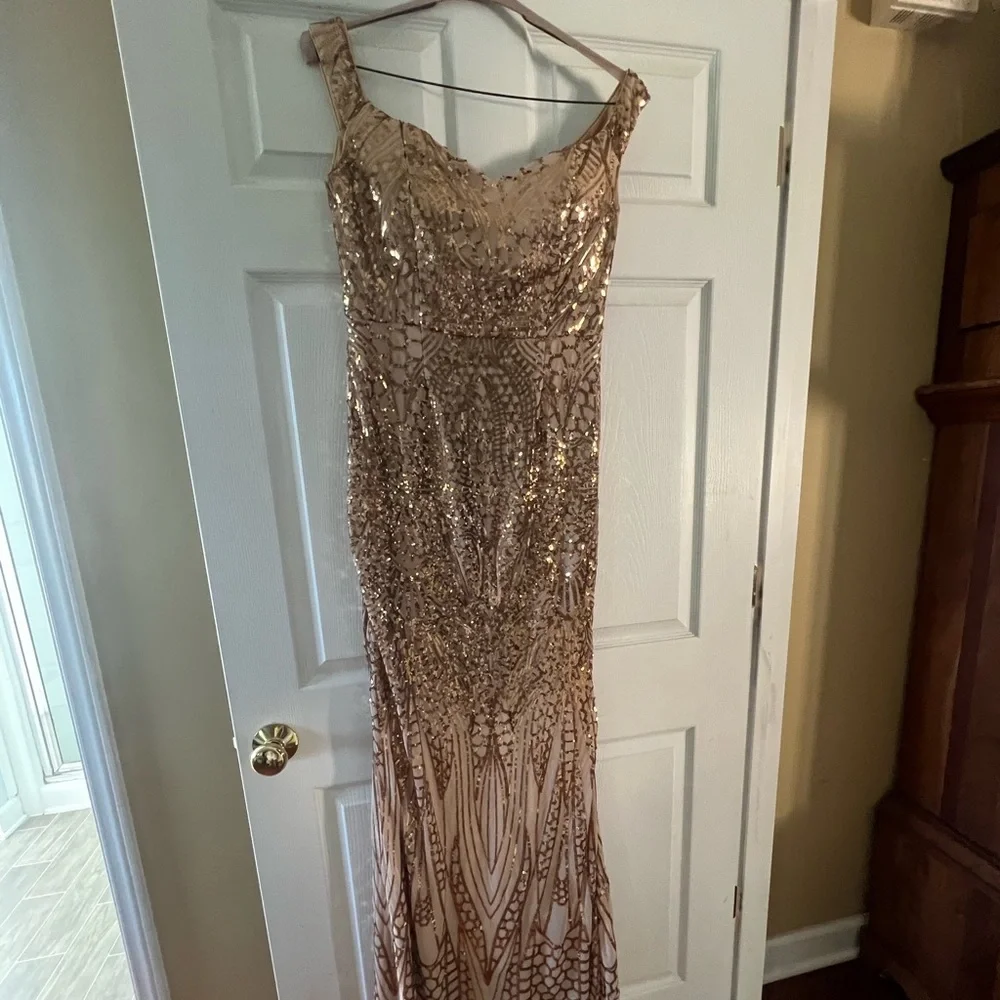 Lin Lin Q Women's Maxi Formal Off Shoulder Sequin Dress Size XL - Picture 2 of 3